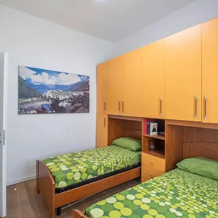 Apartment Orange - City Center Genoa